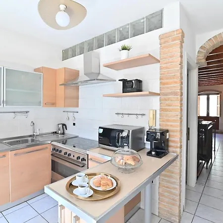 아파트 Izzhome Full Center Terrace *